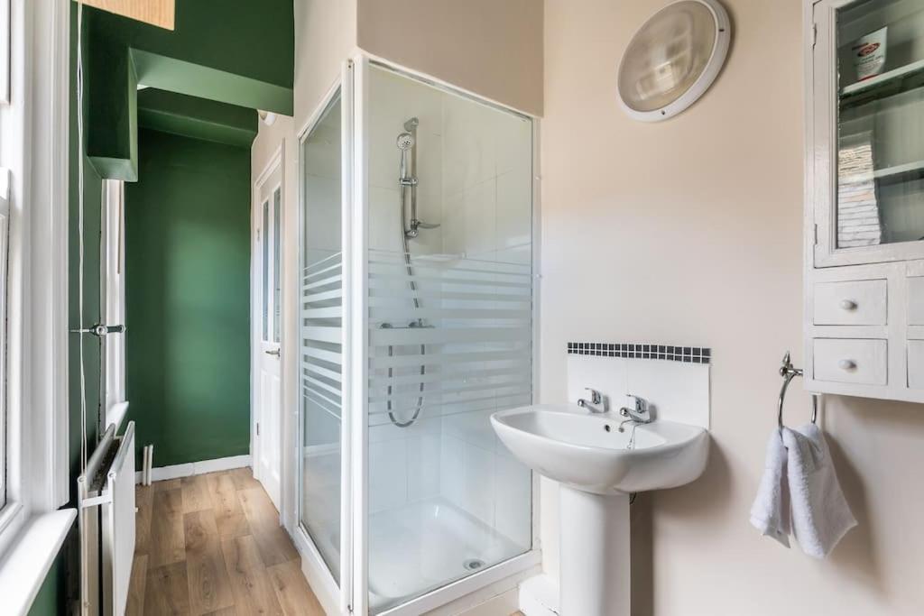 Stunning Skipton House By Yorksha Property Exteriör bild